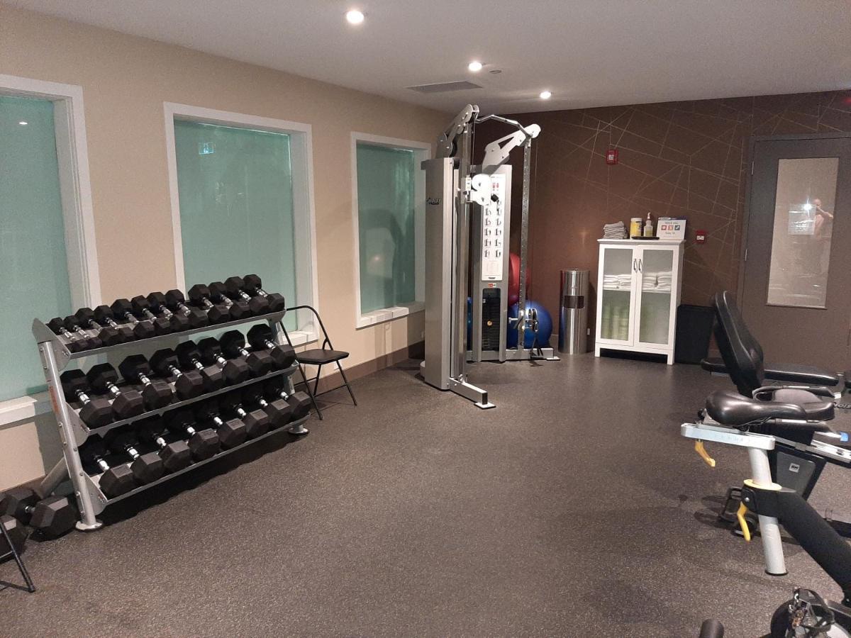 Best Western Plus Chateau Fort St. John Bagian luar foto