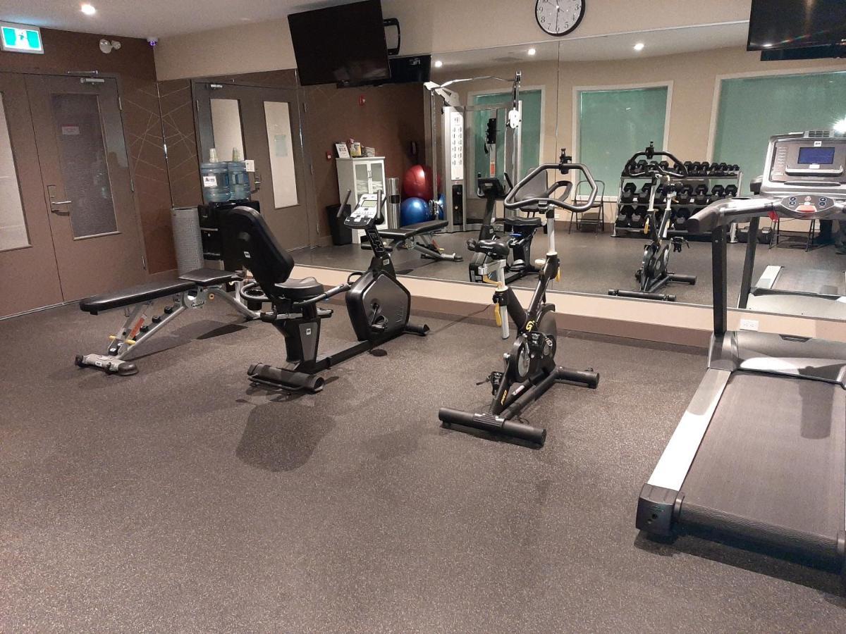 Best Western Plus Chateau Fort St. John Bagian luar foto