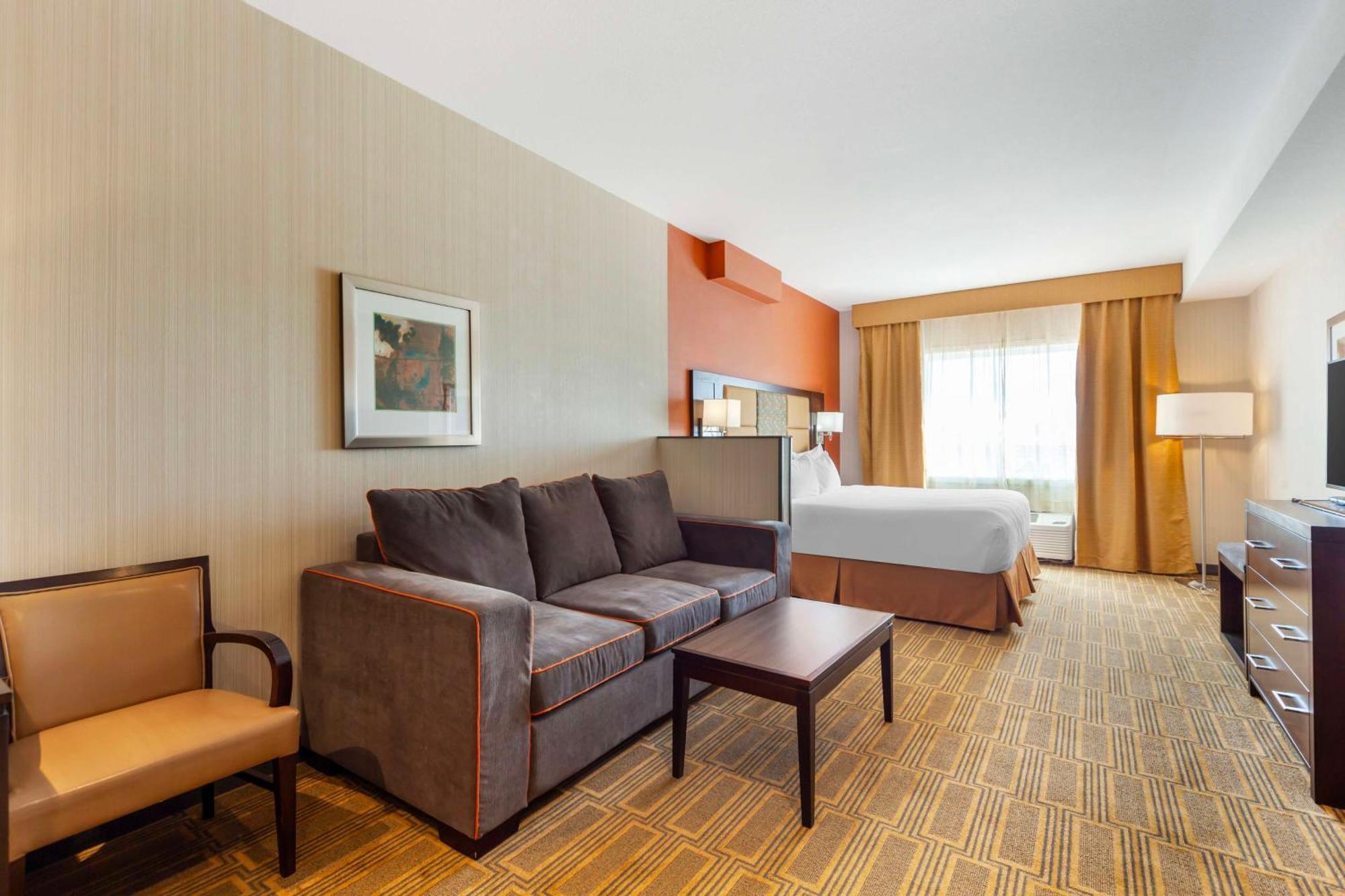 Best Western Plus Chateau Fort St. John Bagian luar foto